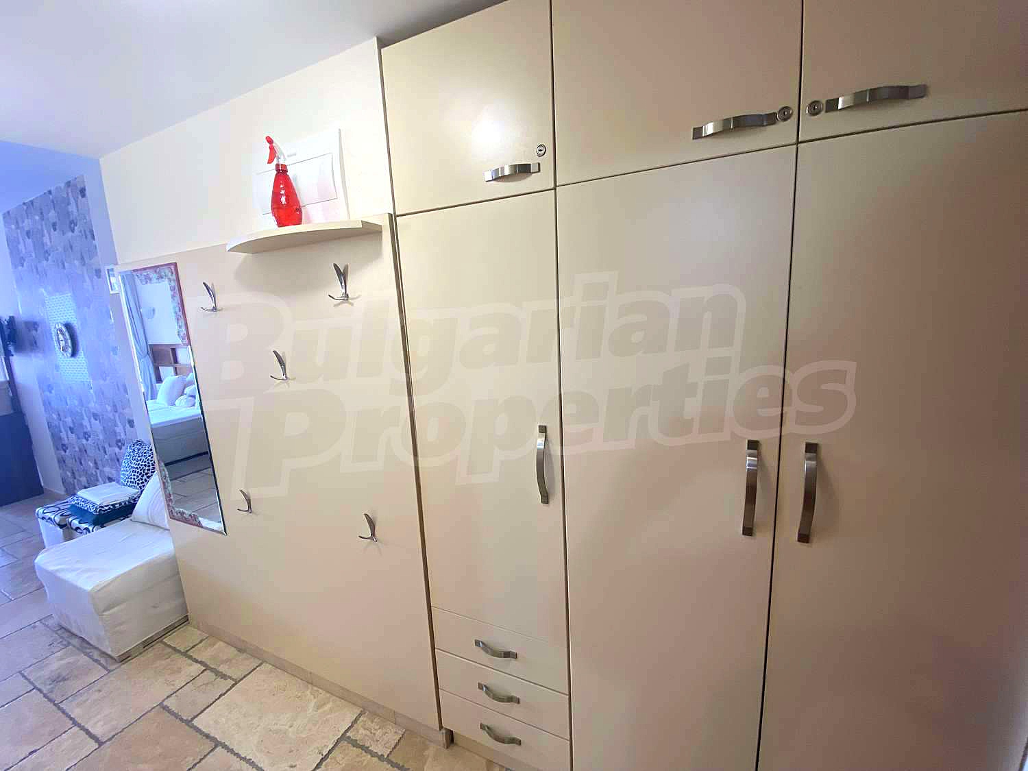 Gallery Picture 16