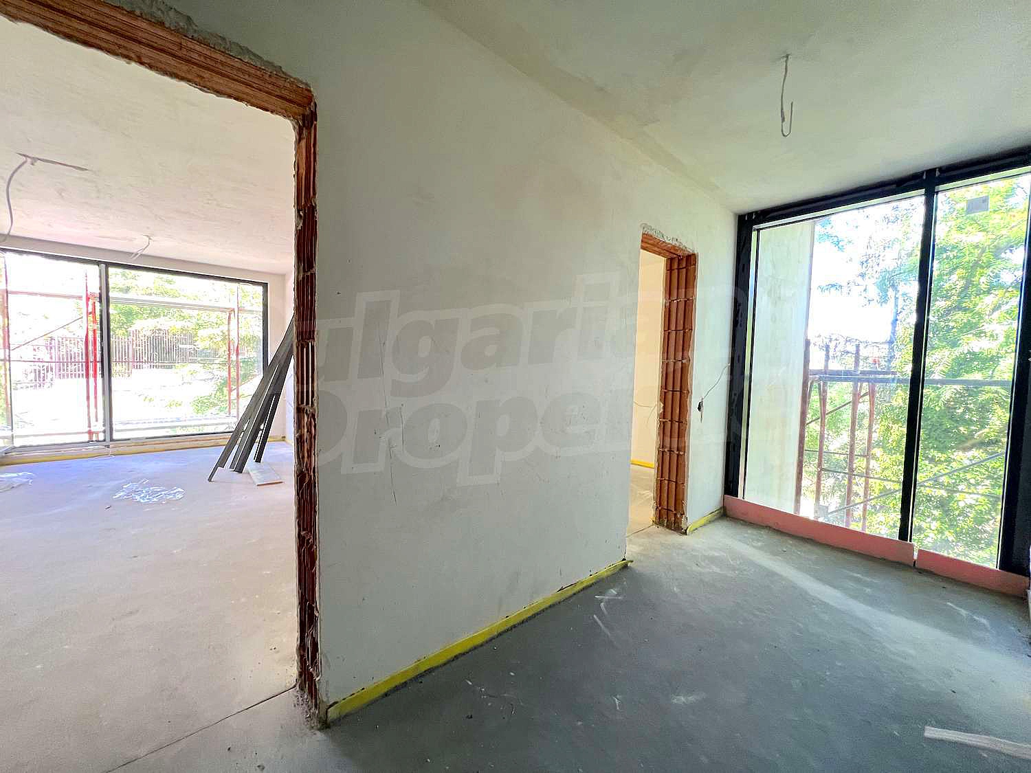 Gallery Picture 42