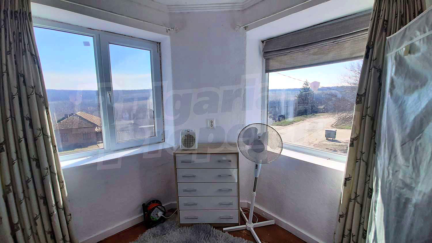 Gallery Picture 13