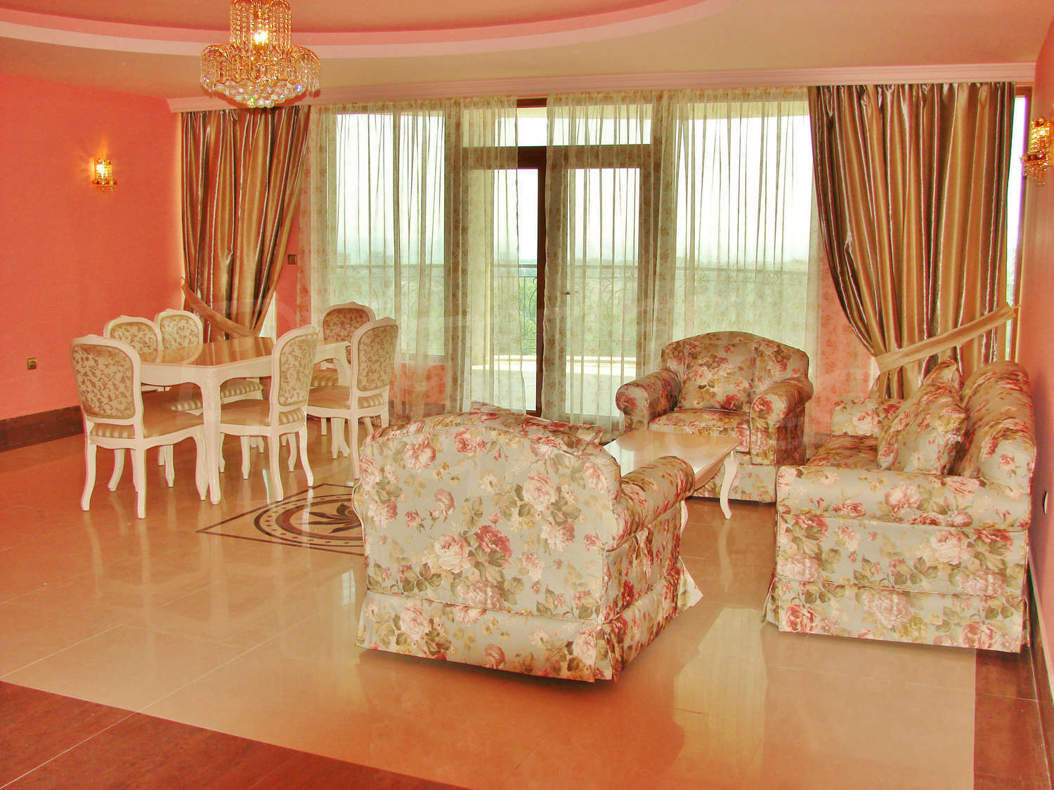 Gallery Picture 12
