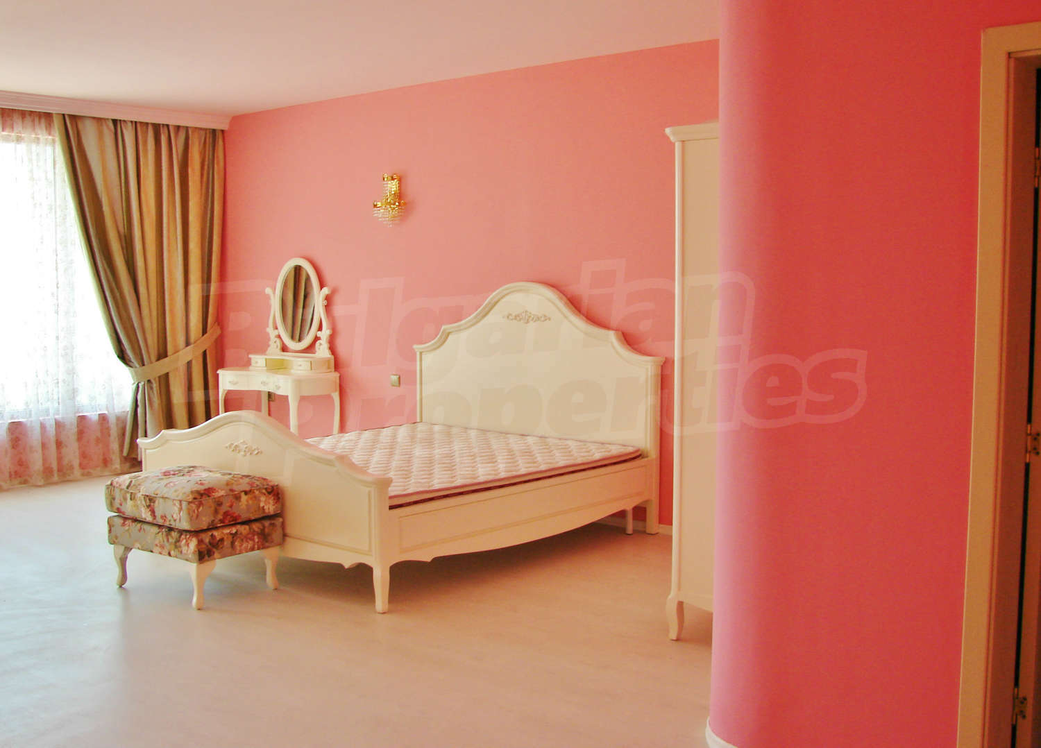 Gallery Picture 14