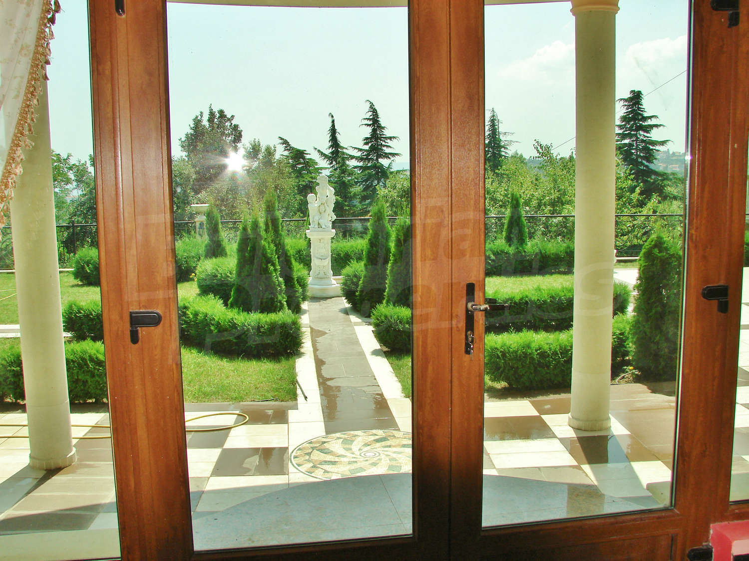 Gallery Picture 8