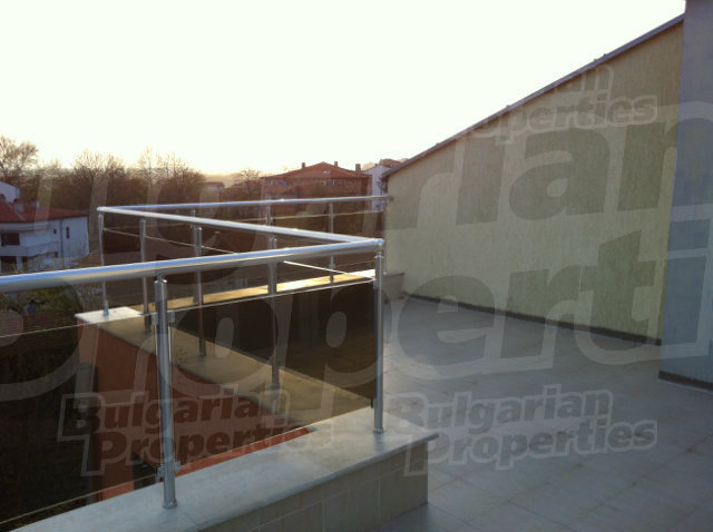 Gallery Picture 12