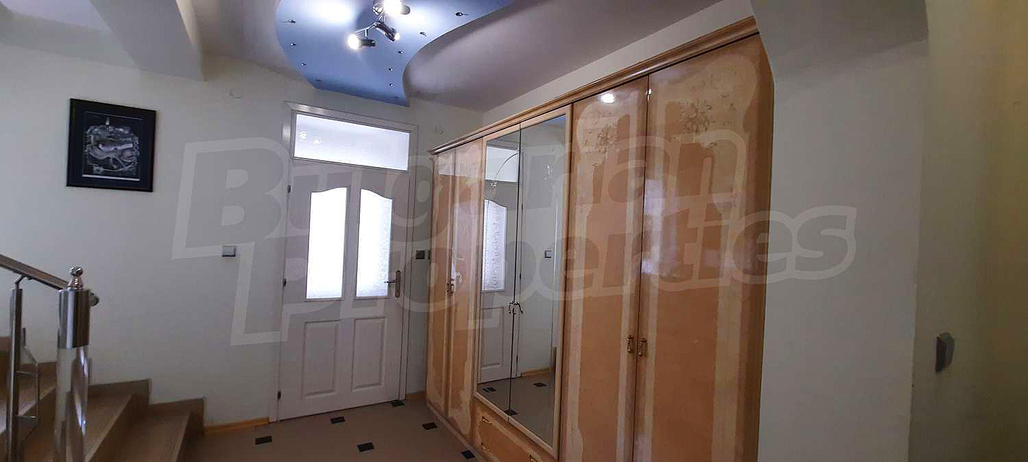Gallery Picture 4