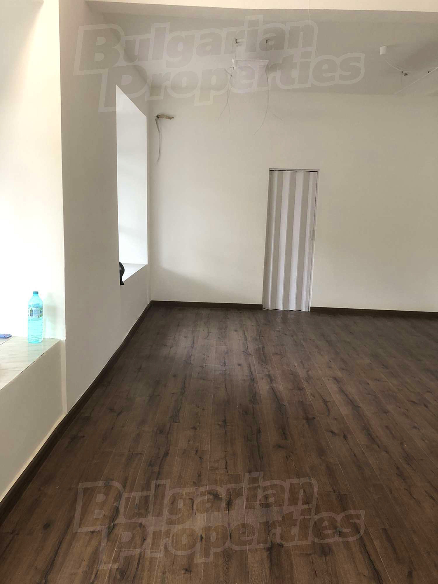 Gallery Picture 2