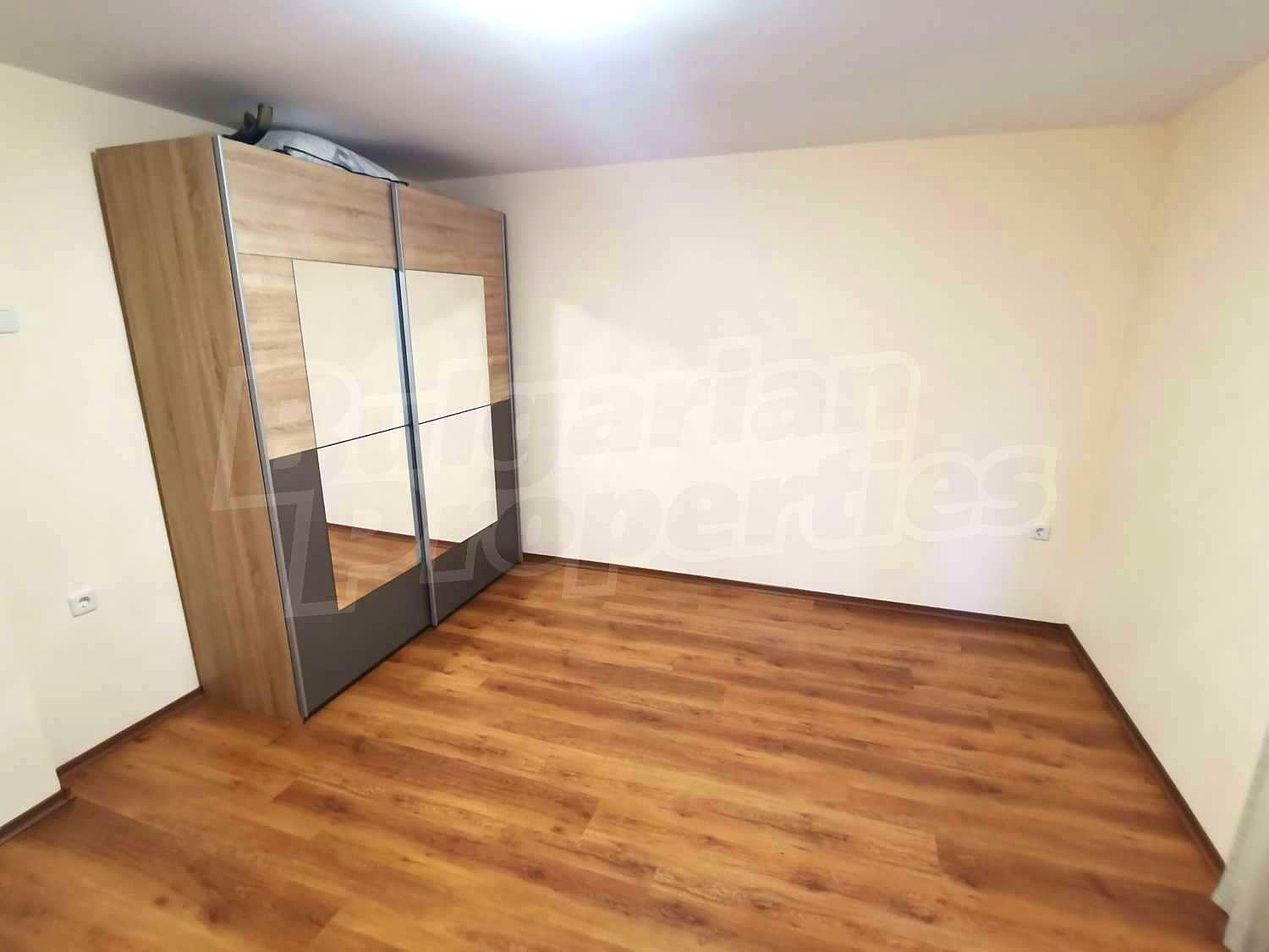 Gallery Picture 12