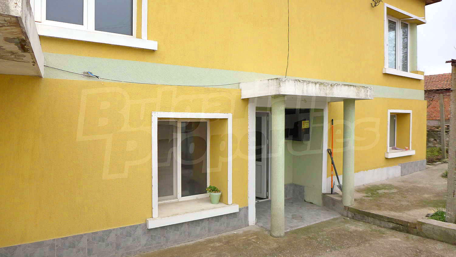 Gallery Picture 5