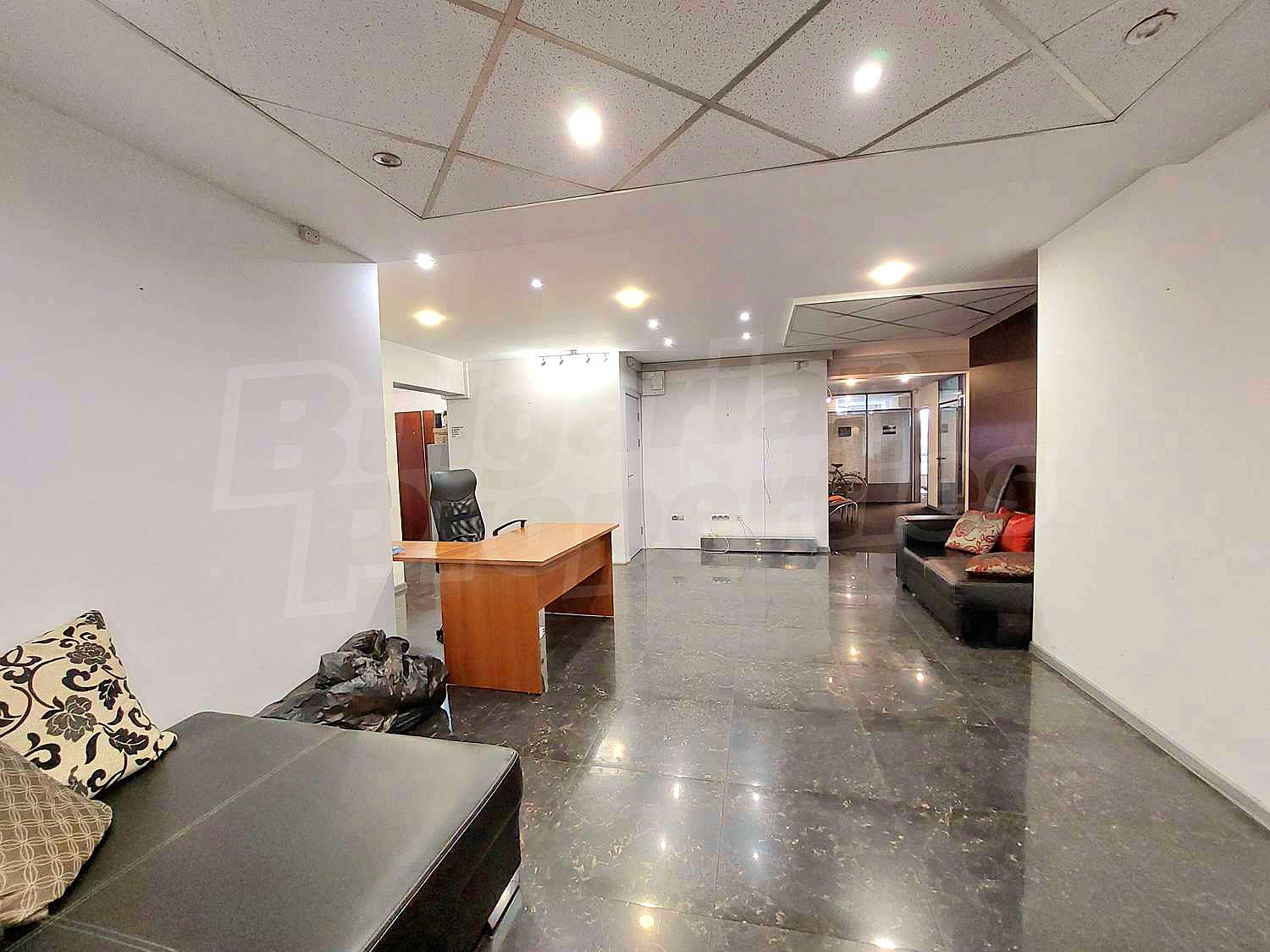 Gallery Picture 4