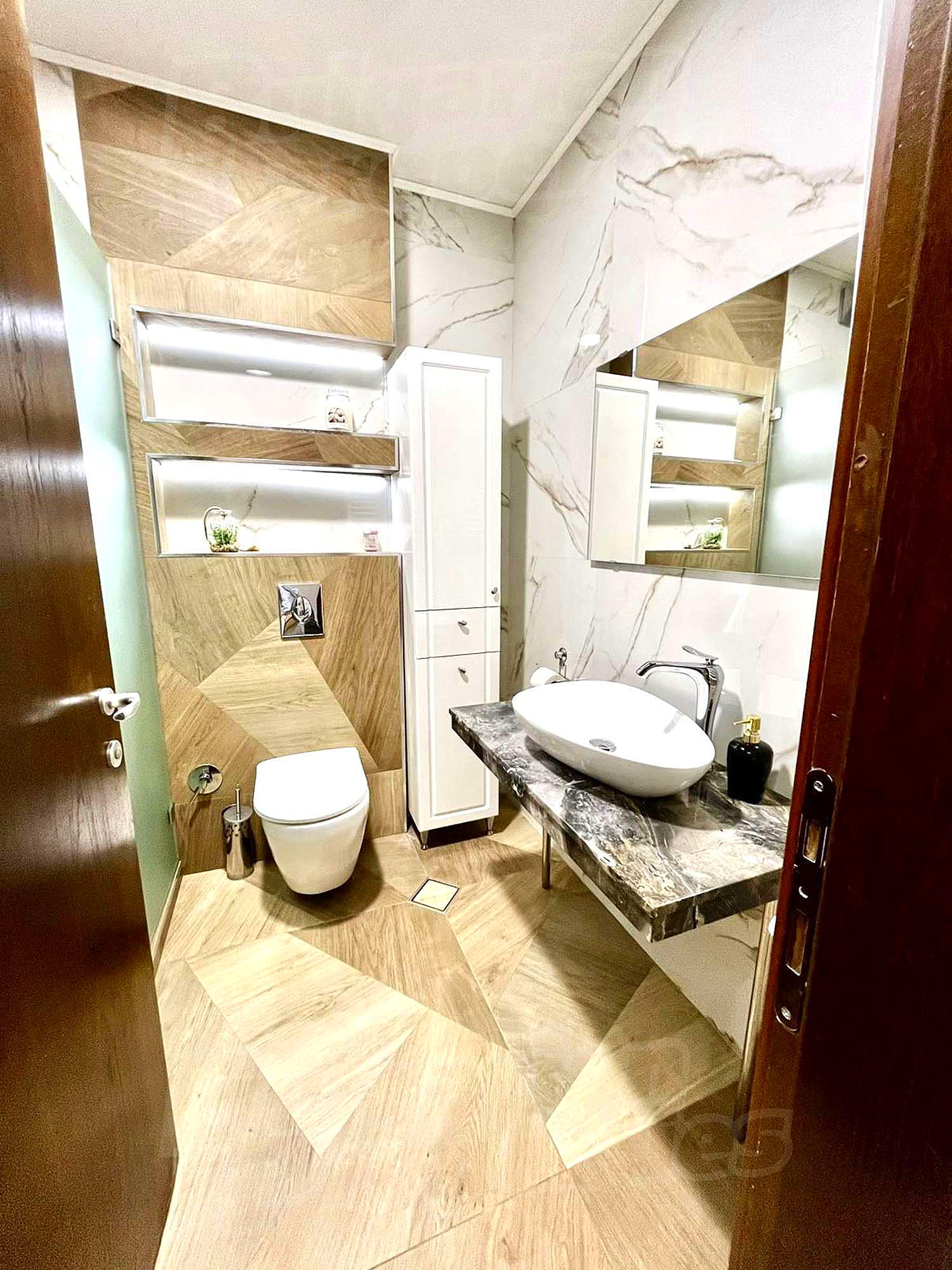 Gallery Picture 11