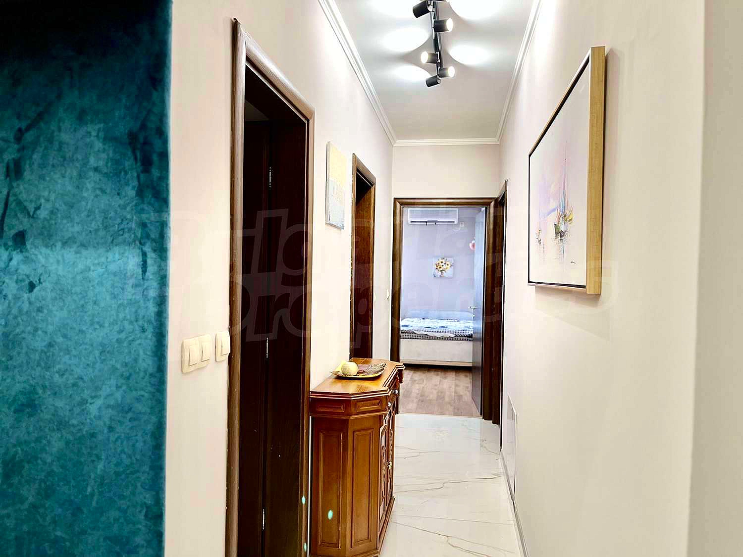 Gallery Picture 14