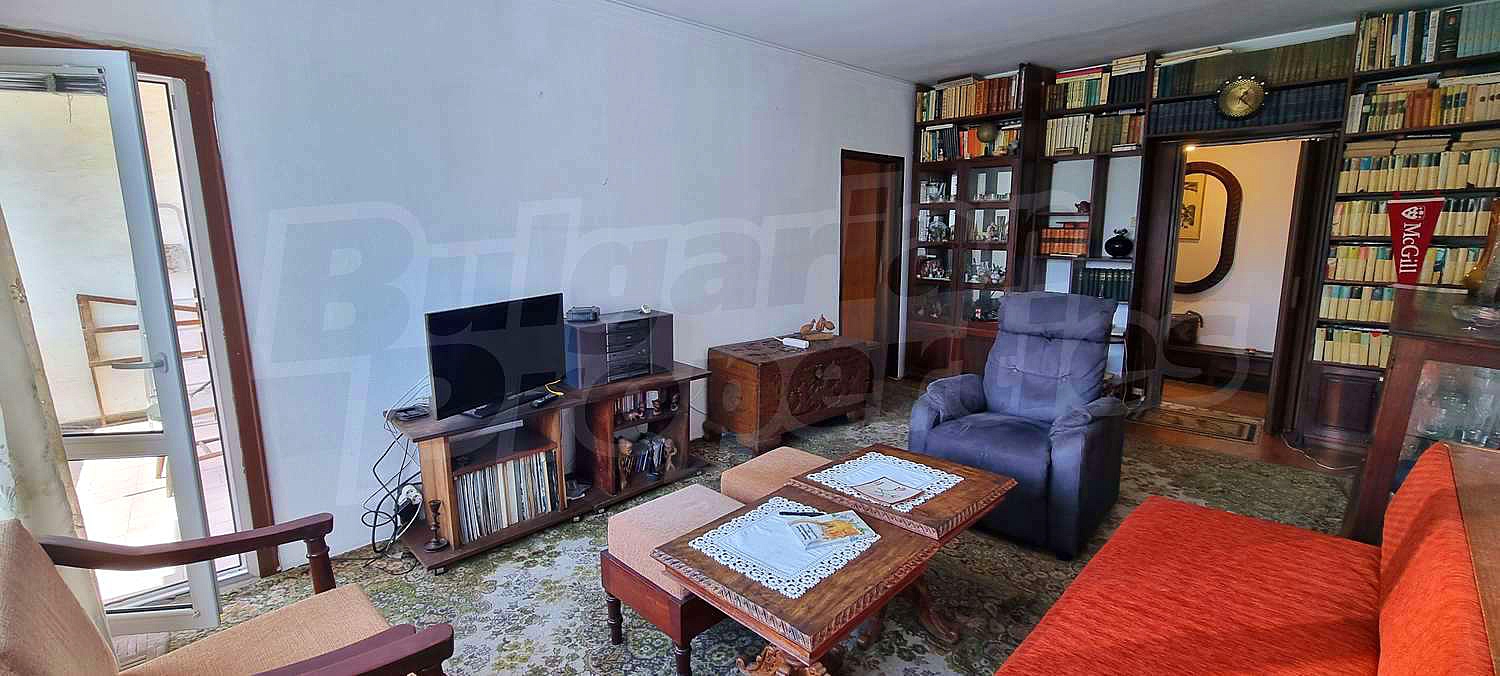 Gallery Picture 4