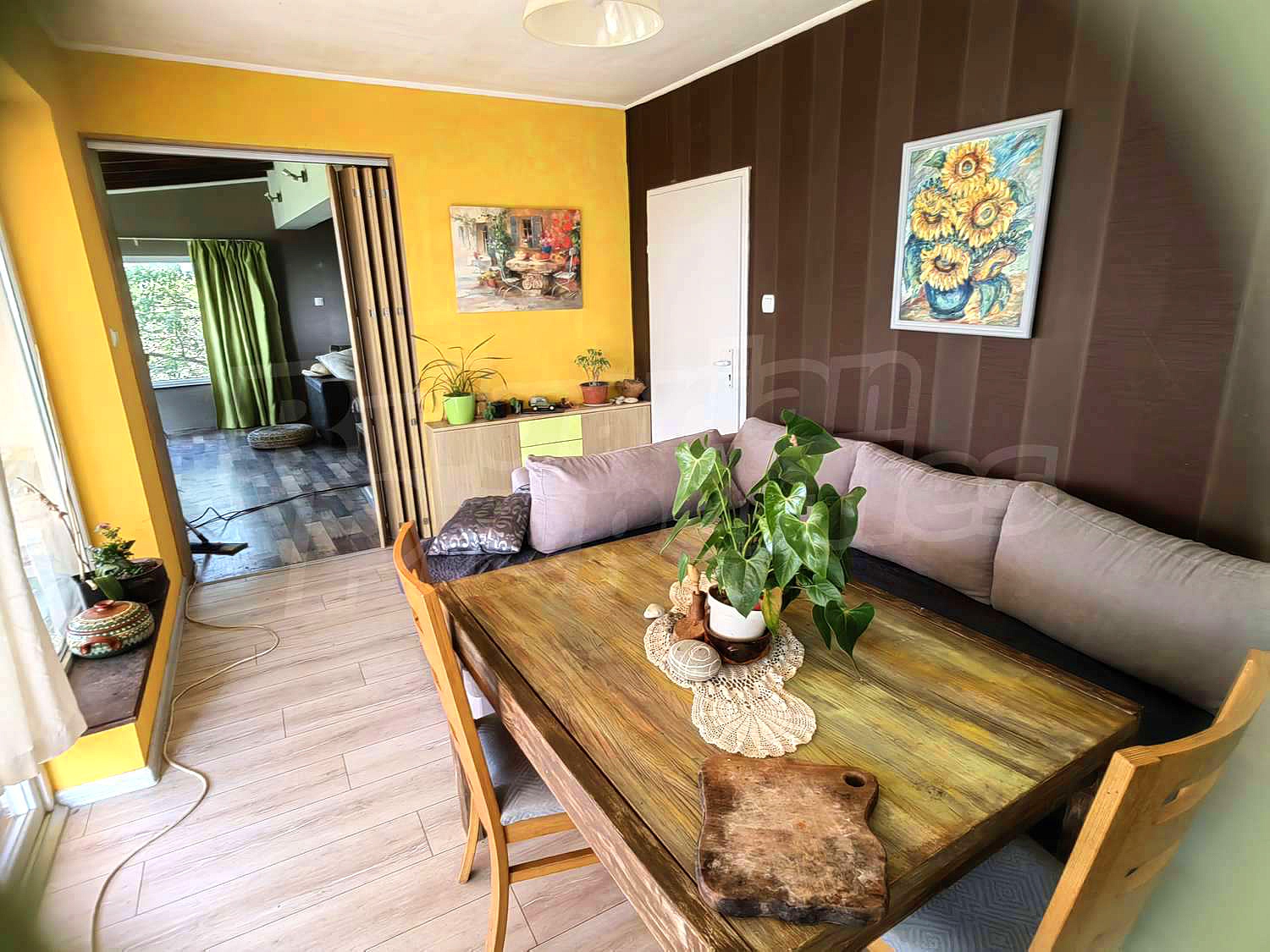 Gallery Picture 2