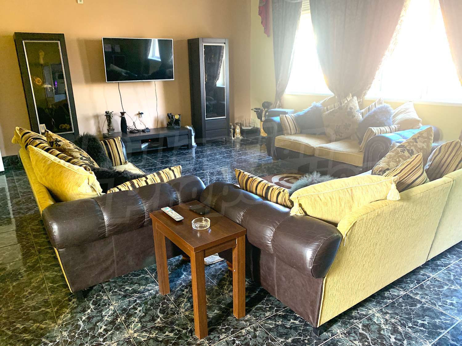 Gallery Picture 11