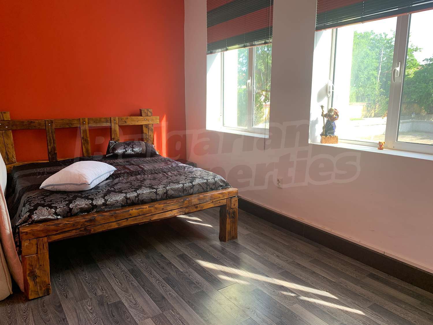 Gallery Picture 22