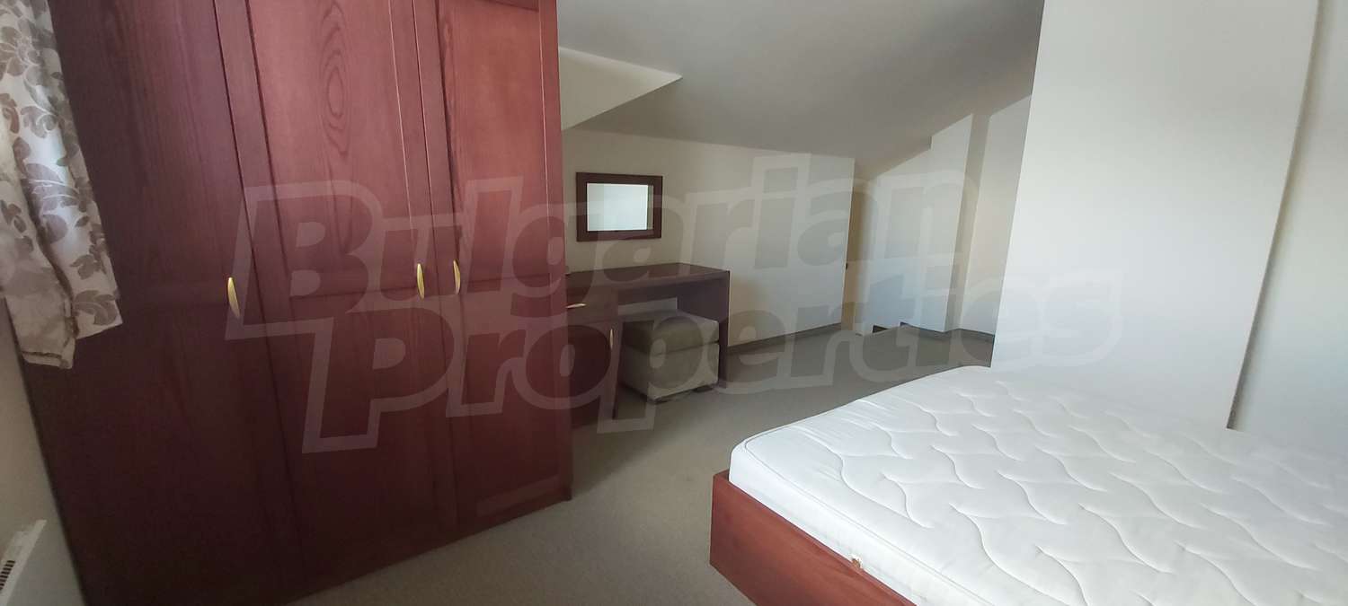 Gallery Picture 12