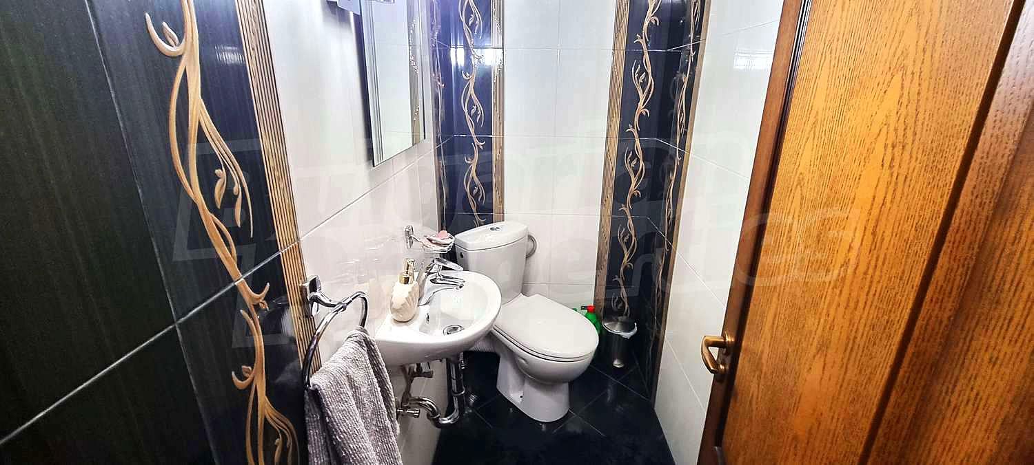Gallery Picture 13