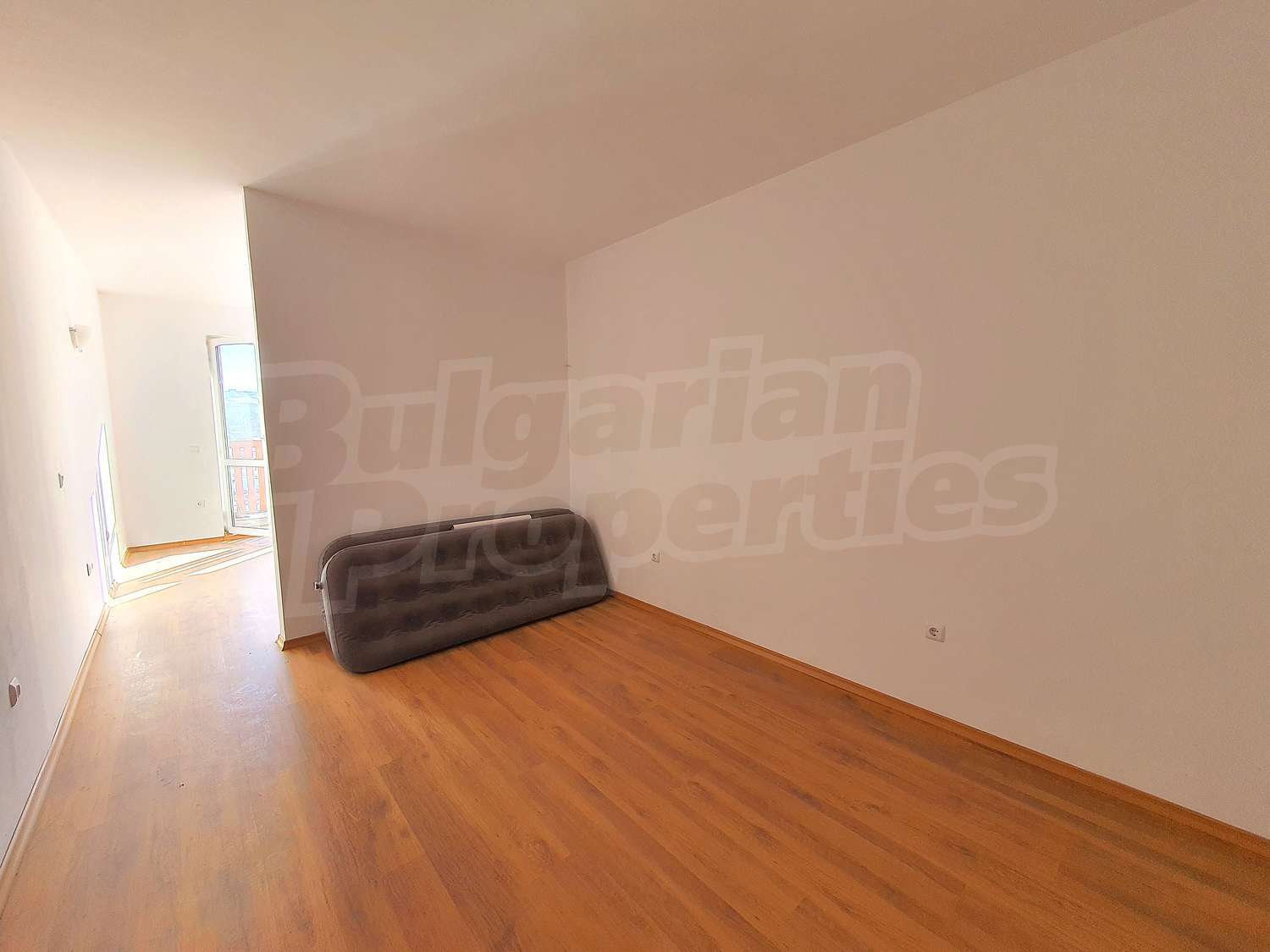 Gallery Picture 12