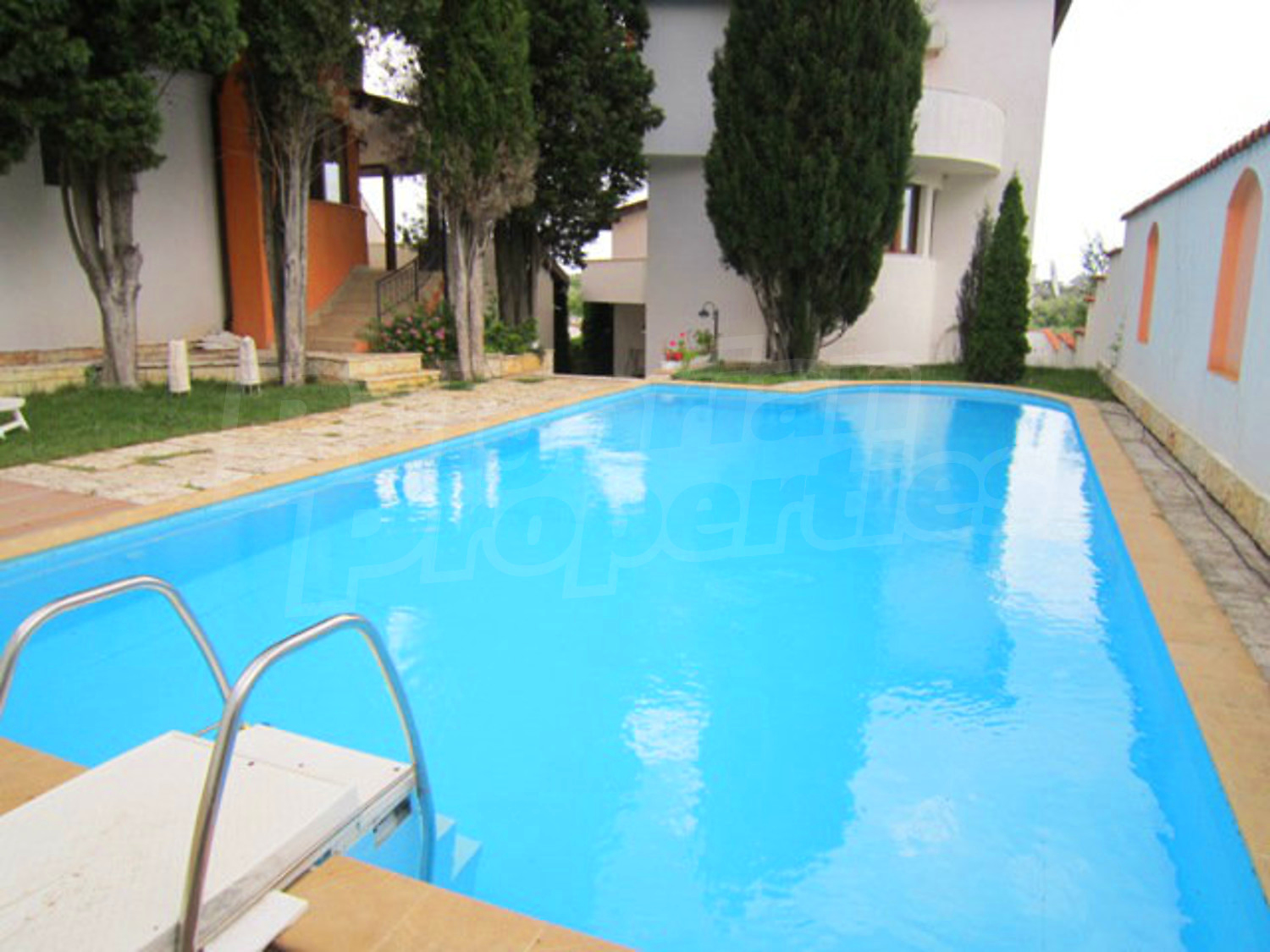 Townhouse for sale in Villa San Marco in Kranevo, Baltata nature