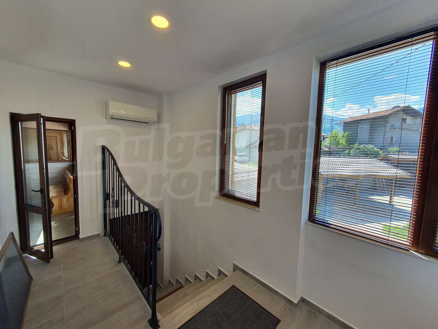 Gallery Picture 14