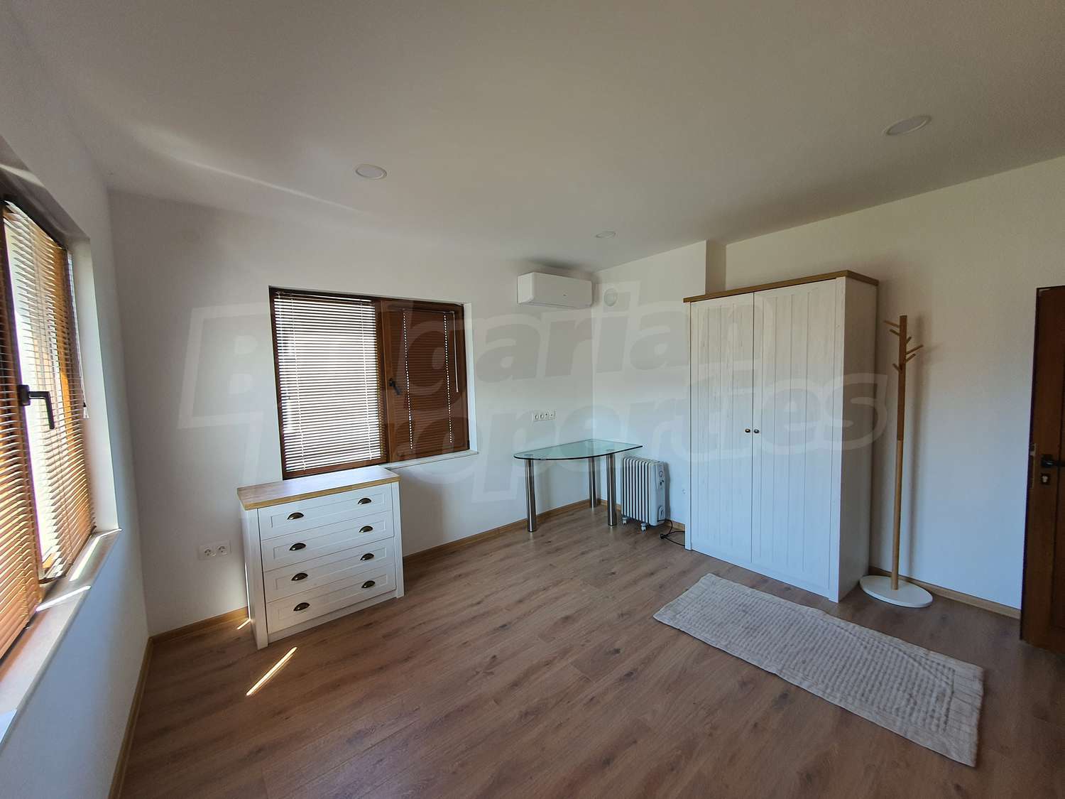 Gallery Picture 19