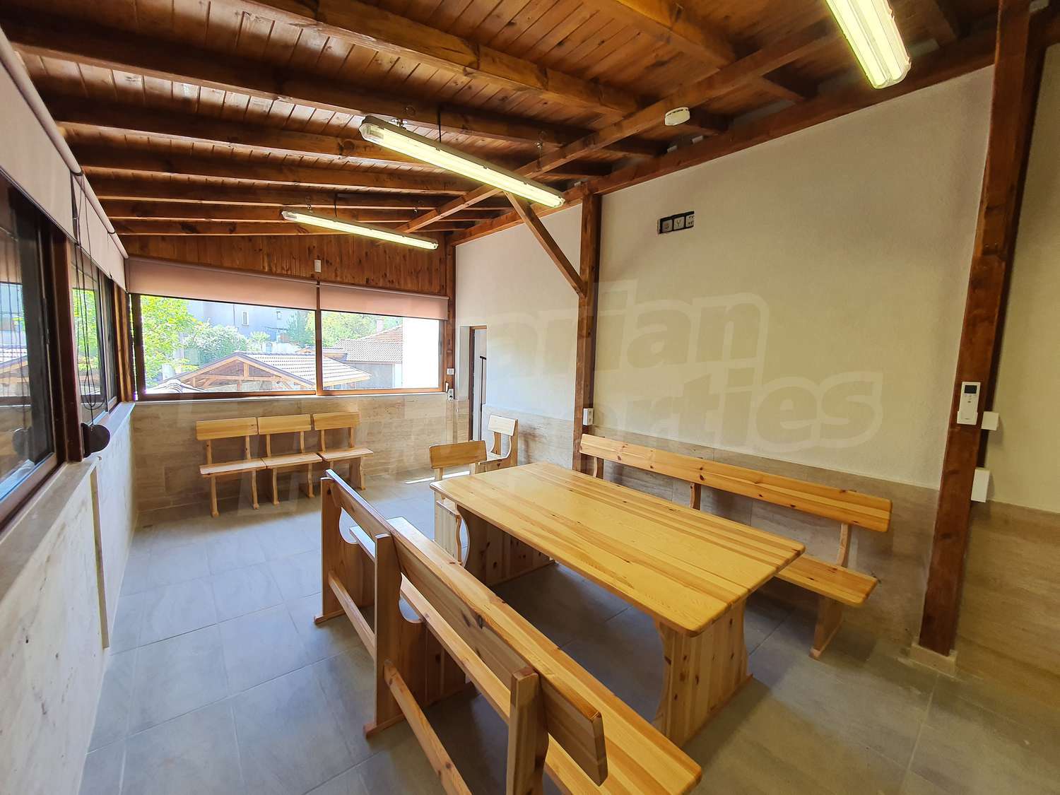 Gallery Picture 12