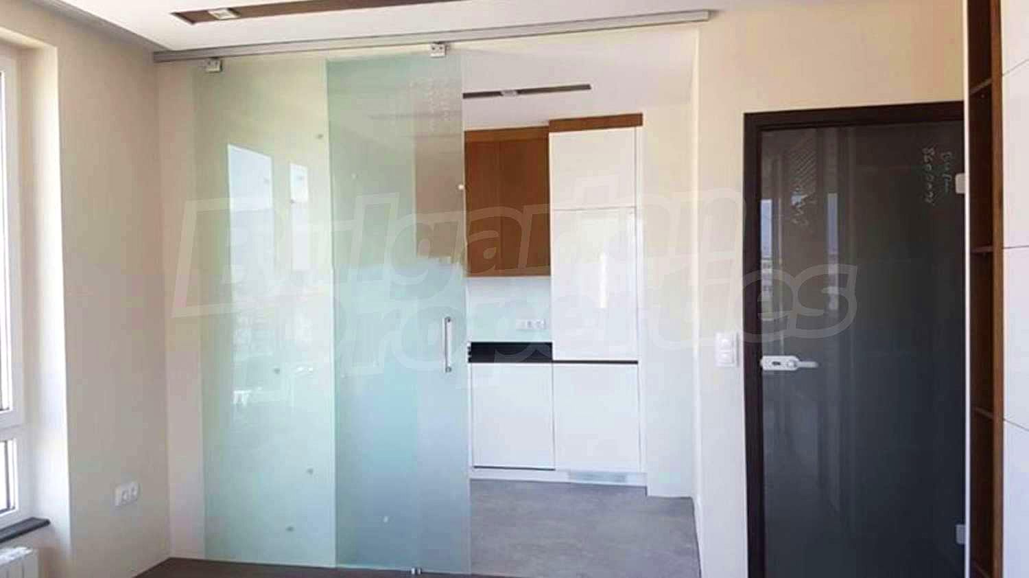 Gallery Picture 3