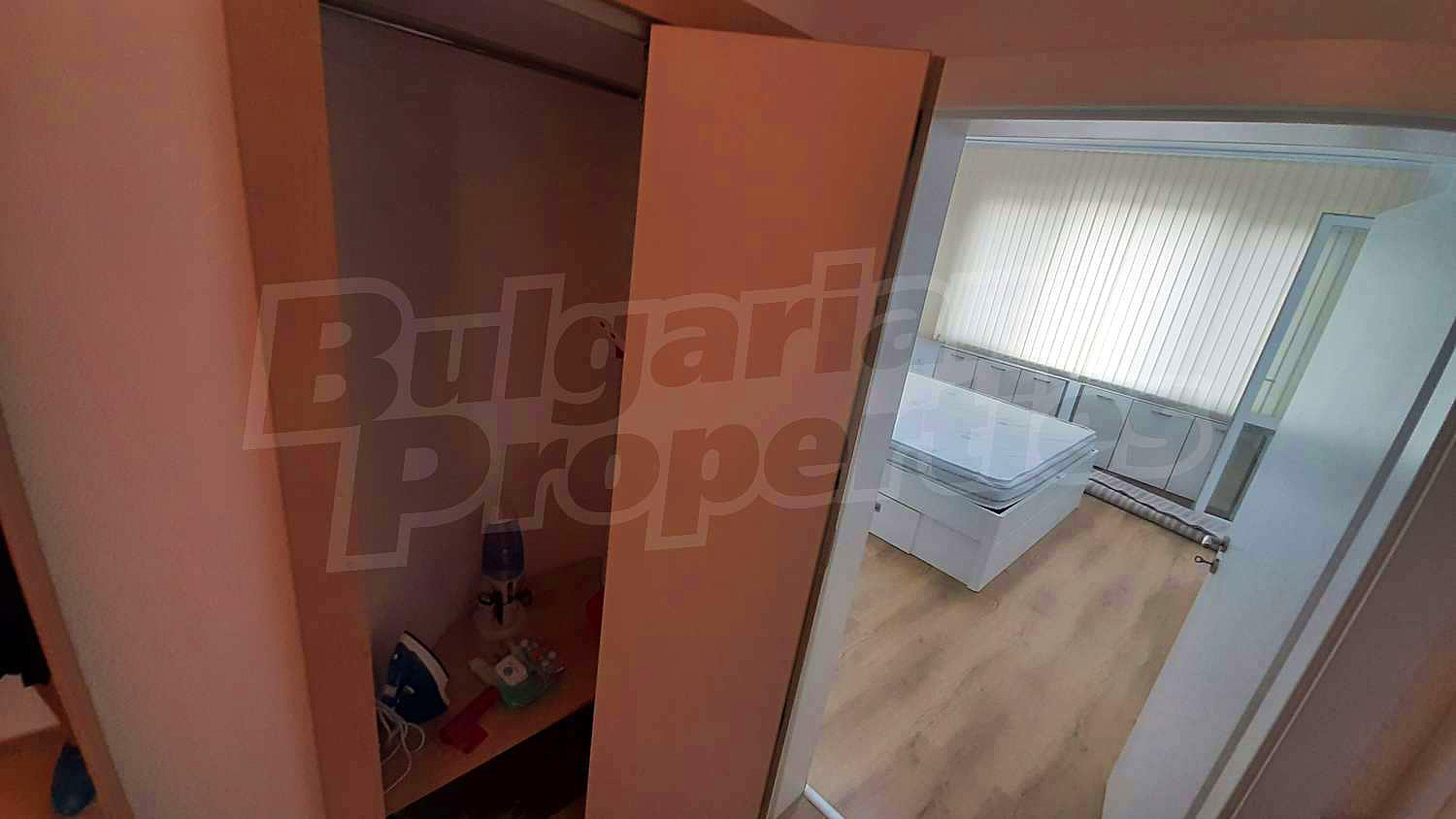 Gallery Picture 33