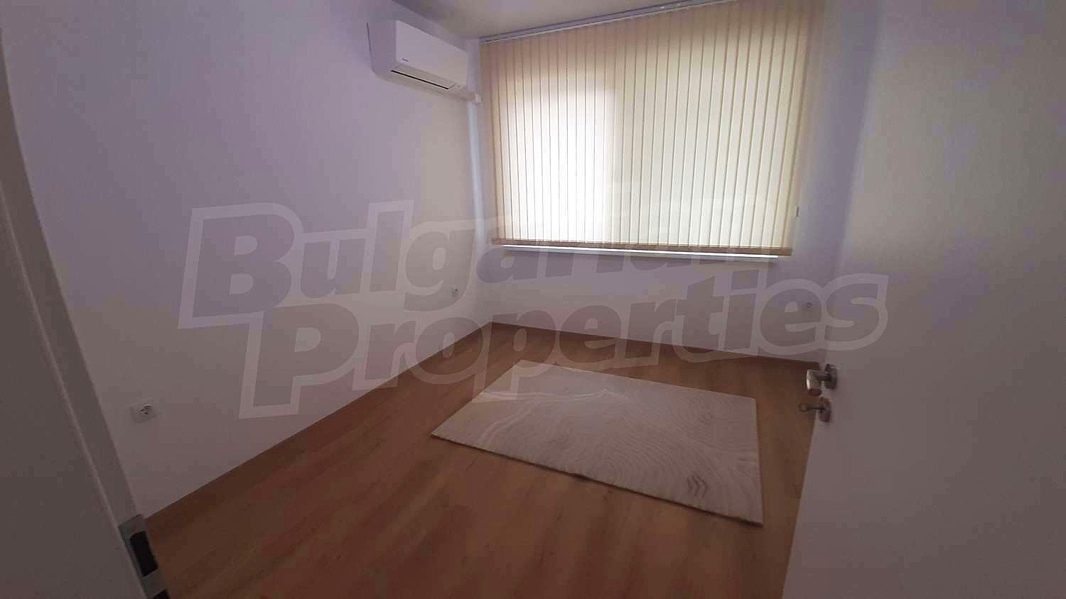 Gallery Picture 12