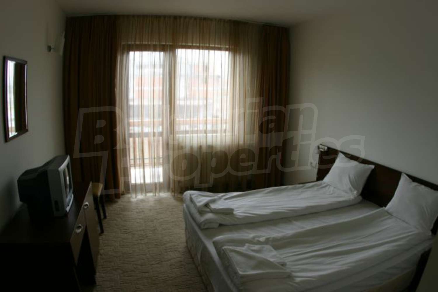 Gallery Picture 13
