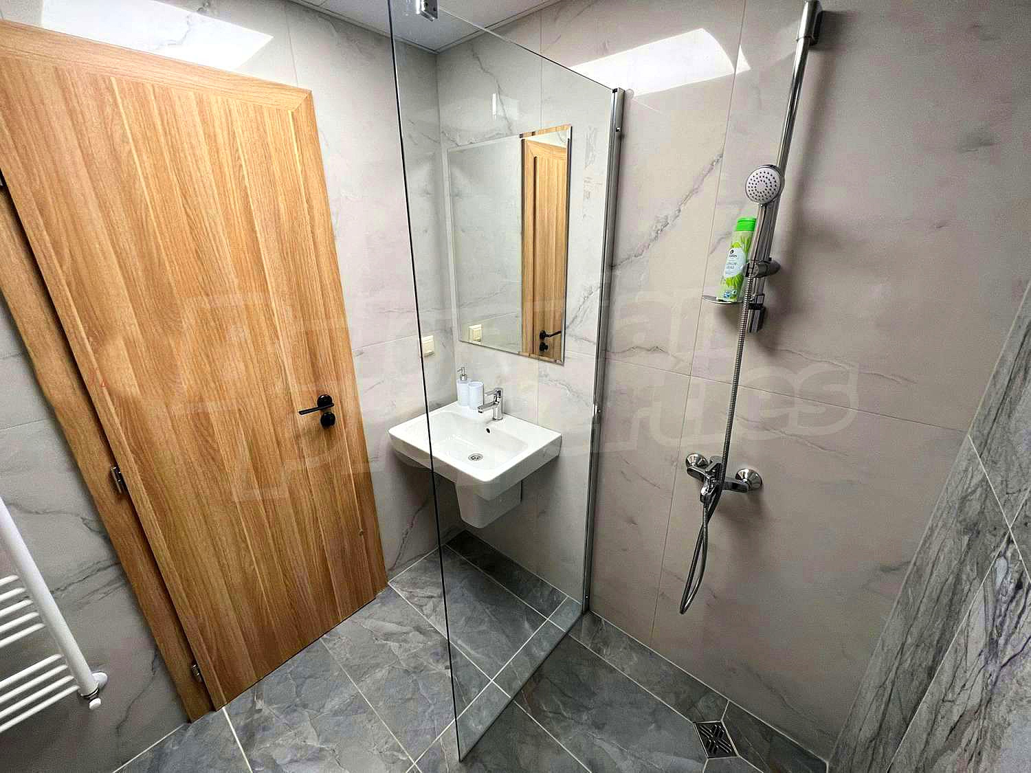 Gallery Picture 10