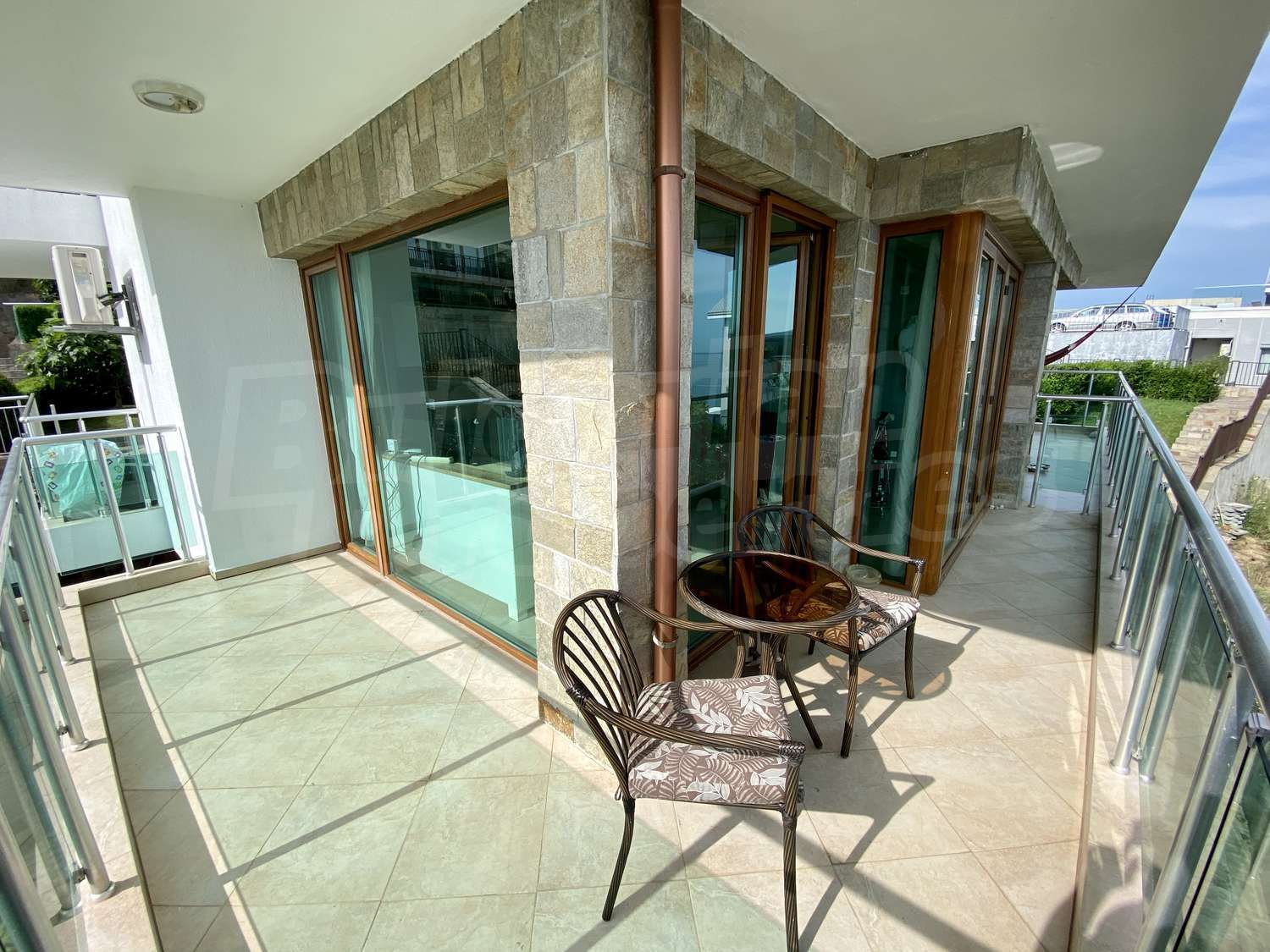 Gallery Picture 19