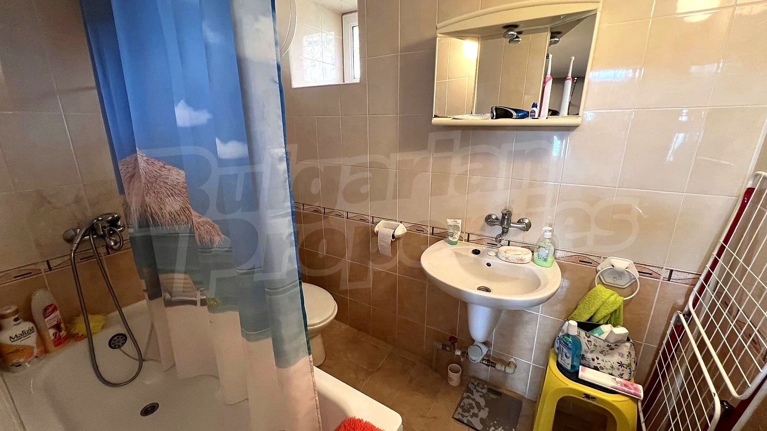 House for sale near Karnobat, Bulgaria. Country house in a picturesque