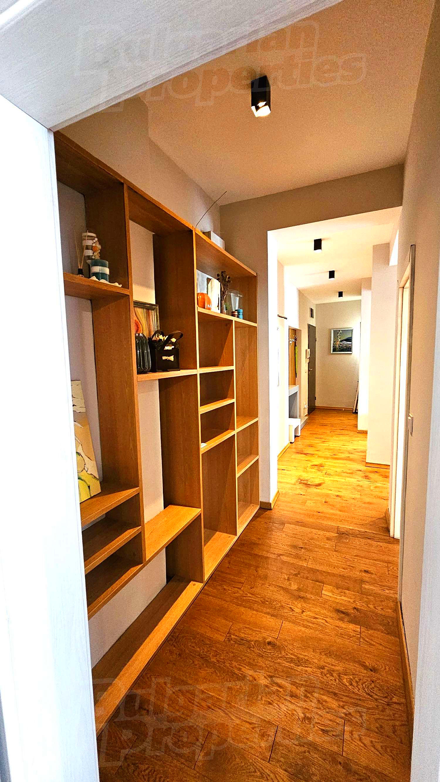 Gallery Picture 11