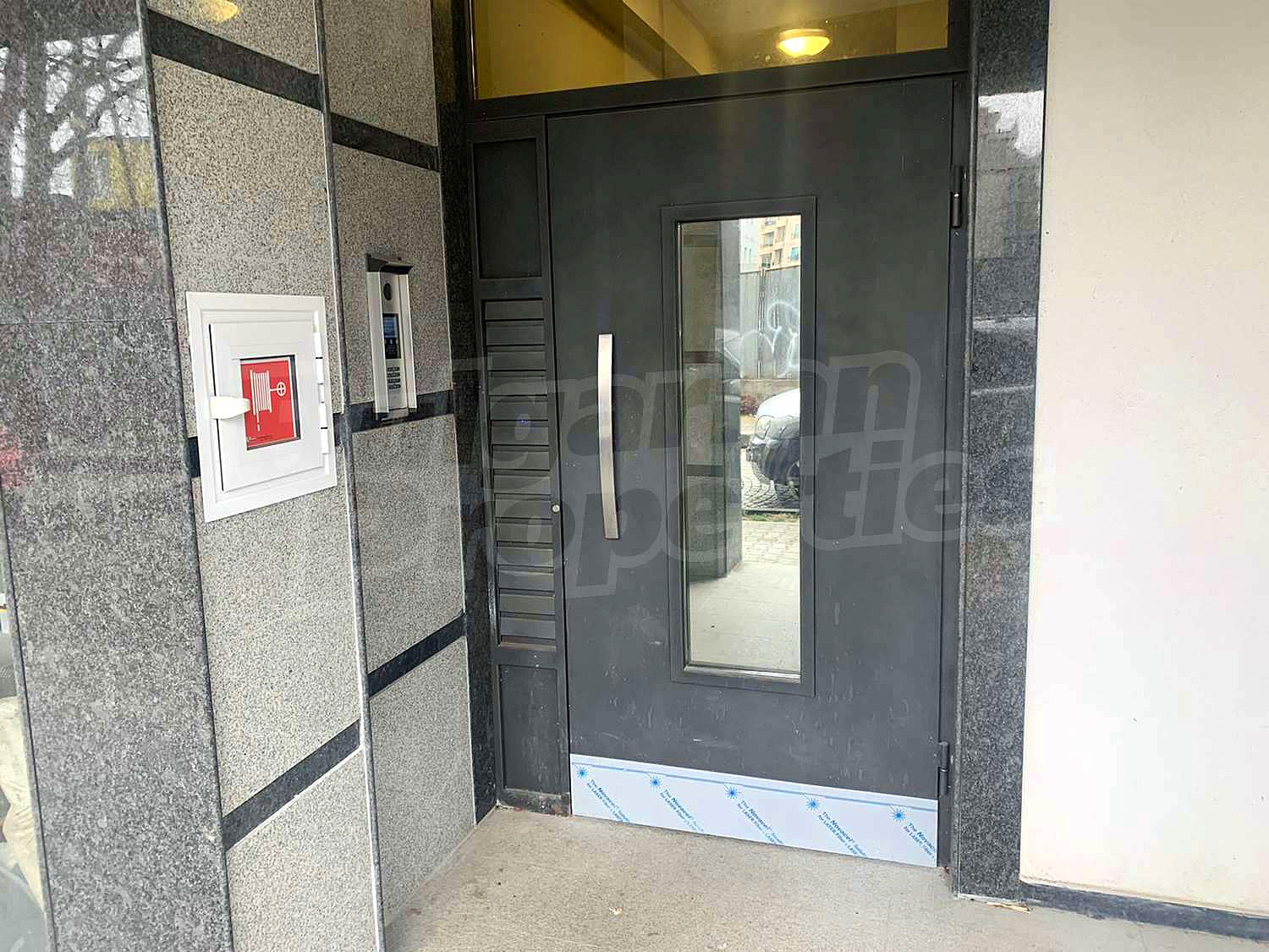 Gallery Picture 10
