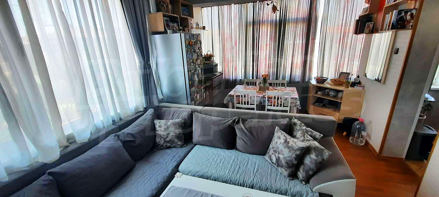 Gallery Picture 5