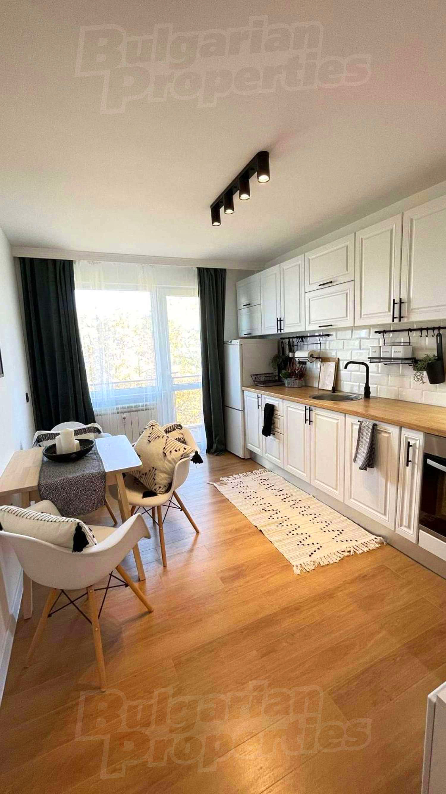 Gallery Picture 5
