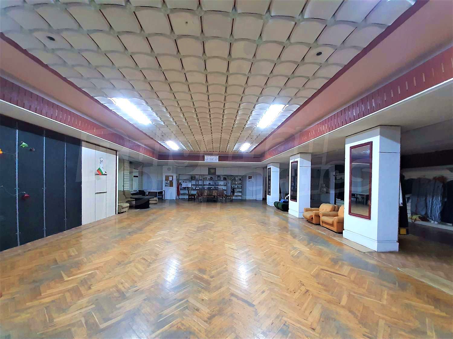 Gallery Picture 6