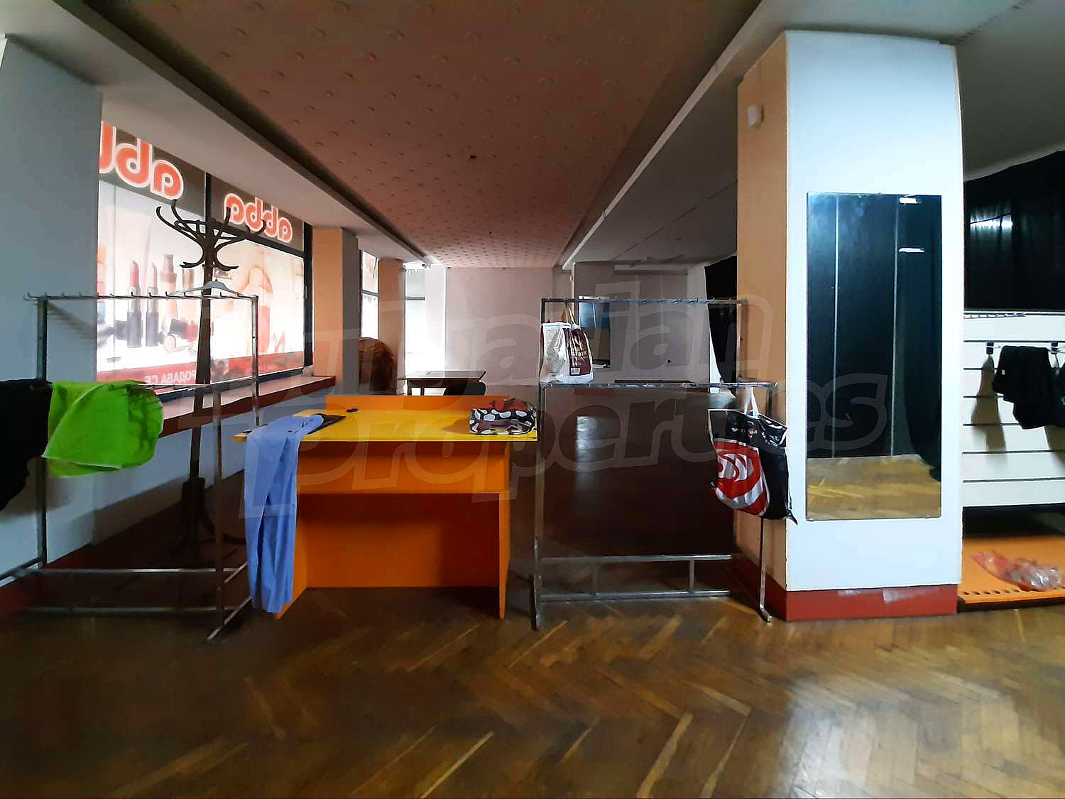 Gallery Picture 6