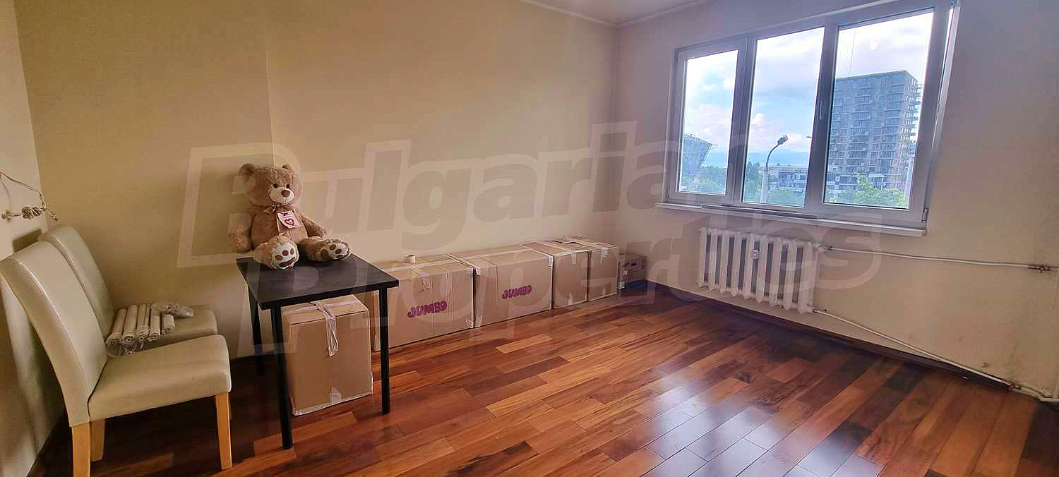 Gallery Picture 12