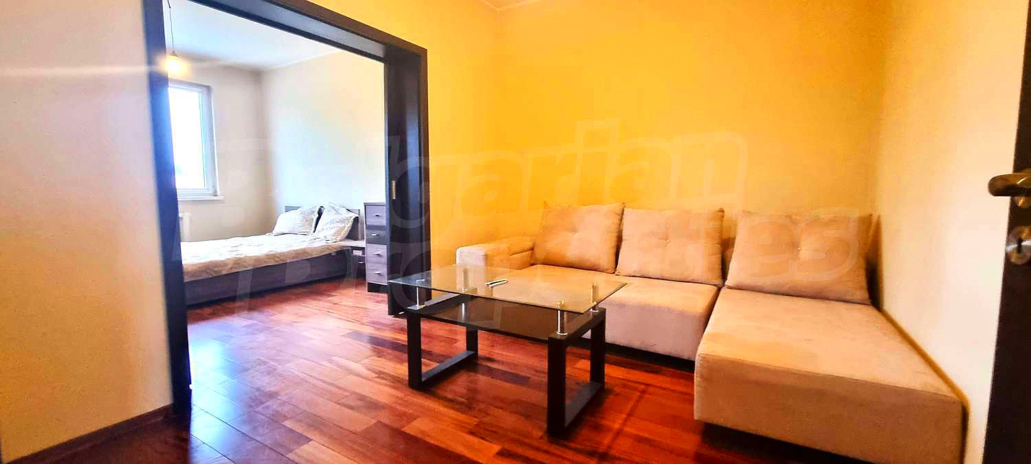 Gallery Picture 2