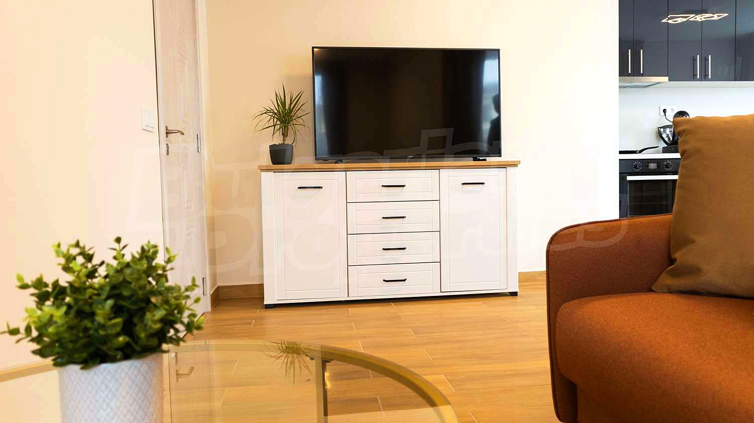 Gallery Picture 10