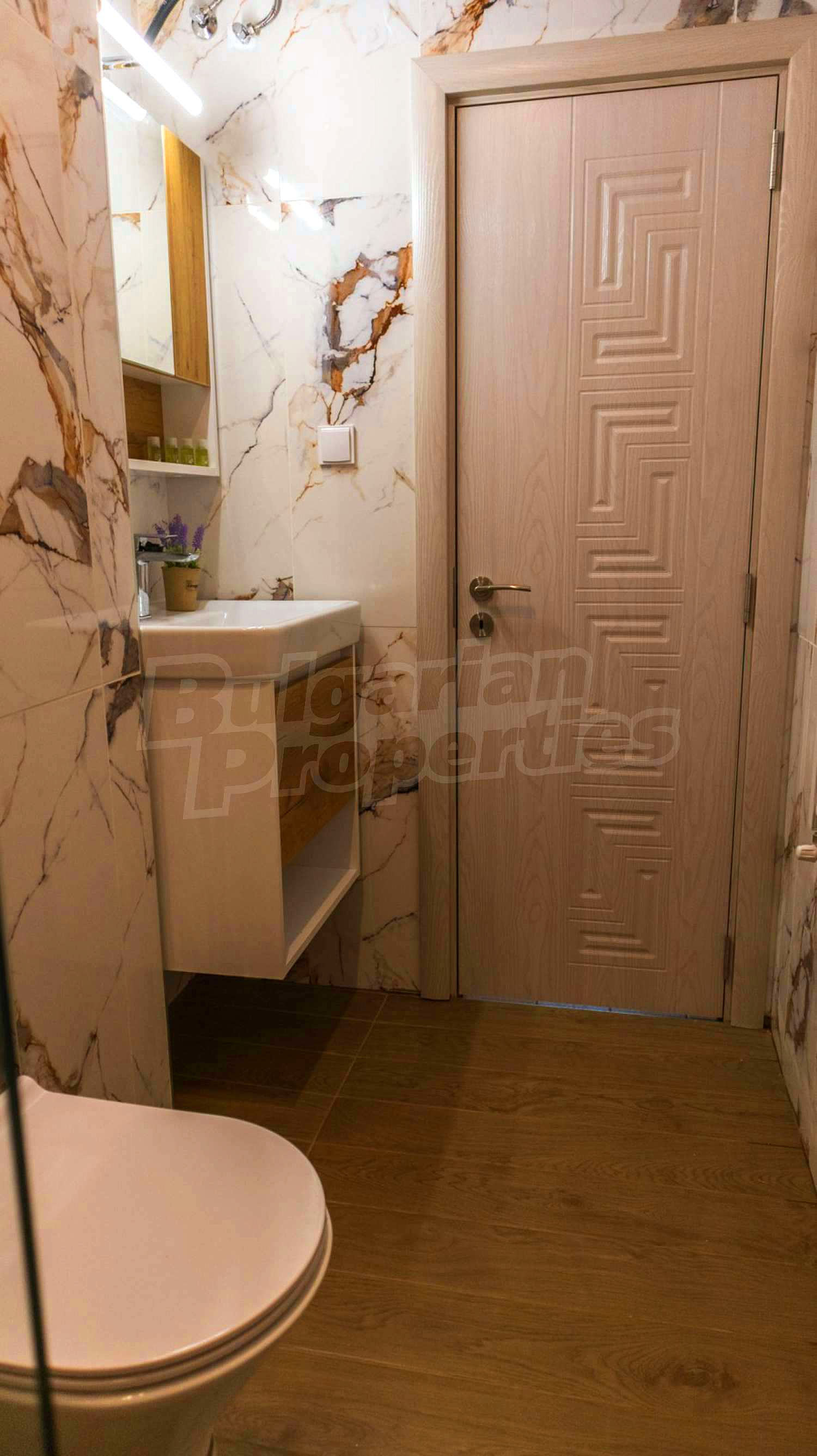 Gallery Picture 14