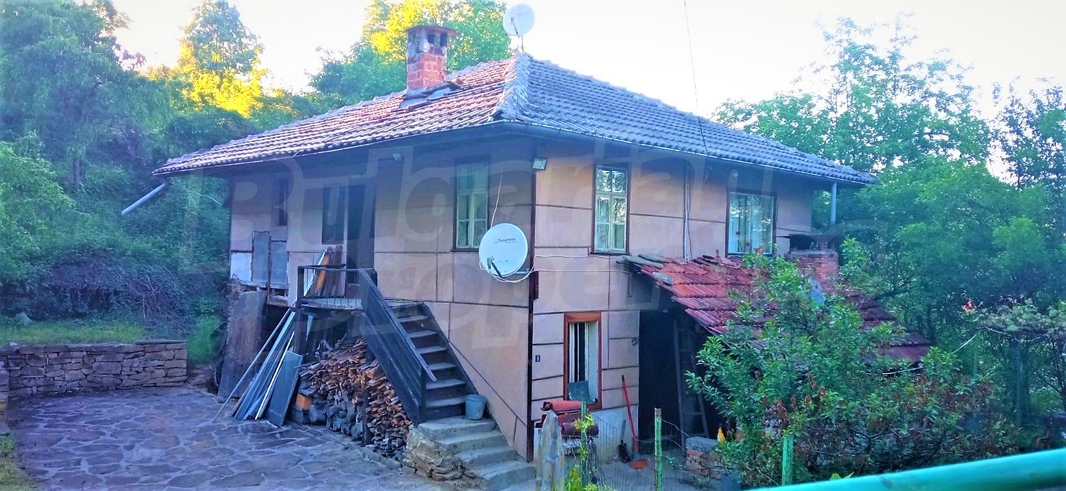 House for sale near Tryavna, Bulgaria. Twostorey house in a village