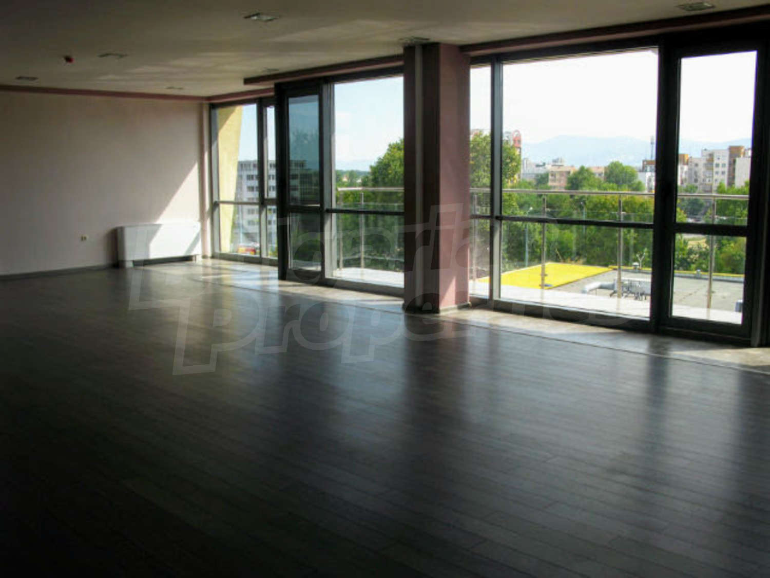 Gallery Picture 8