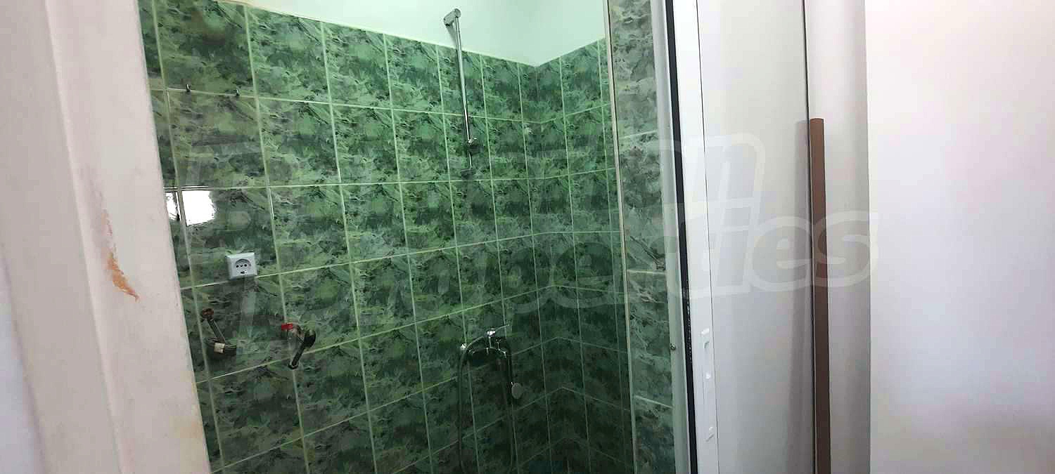Gallery Picture 10