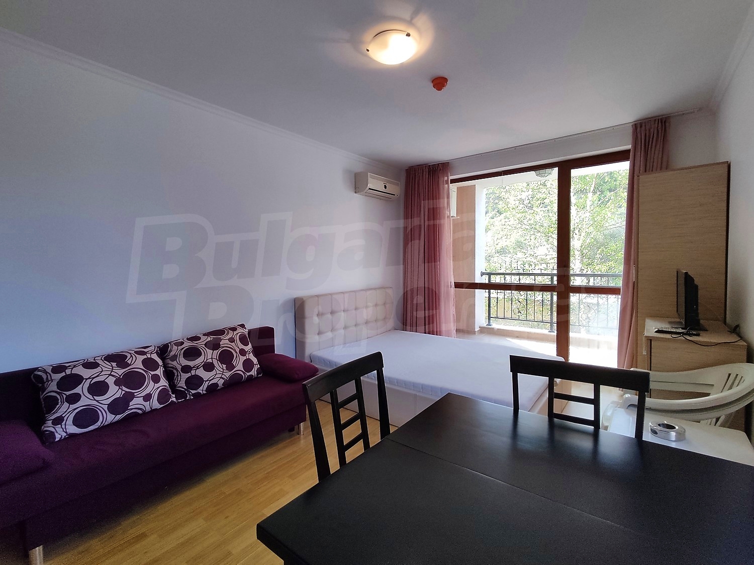 Studio for sale in Elenite, Bulgaria. One bedroom apartment 200 m from