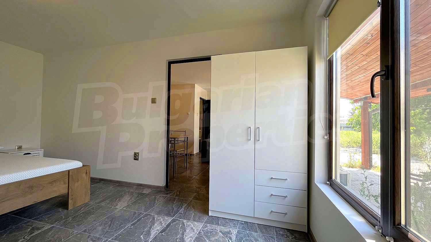 Gallery Picture 10
