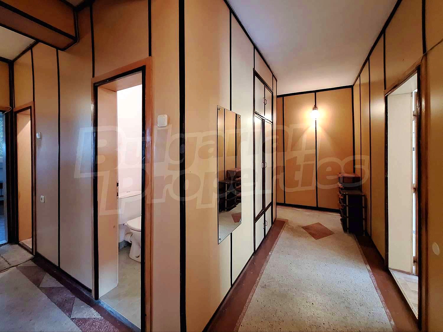 Gallery Picture 4