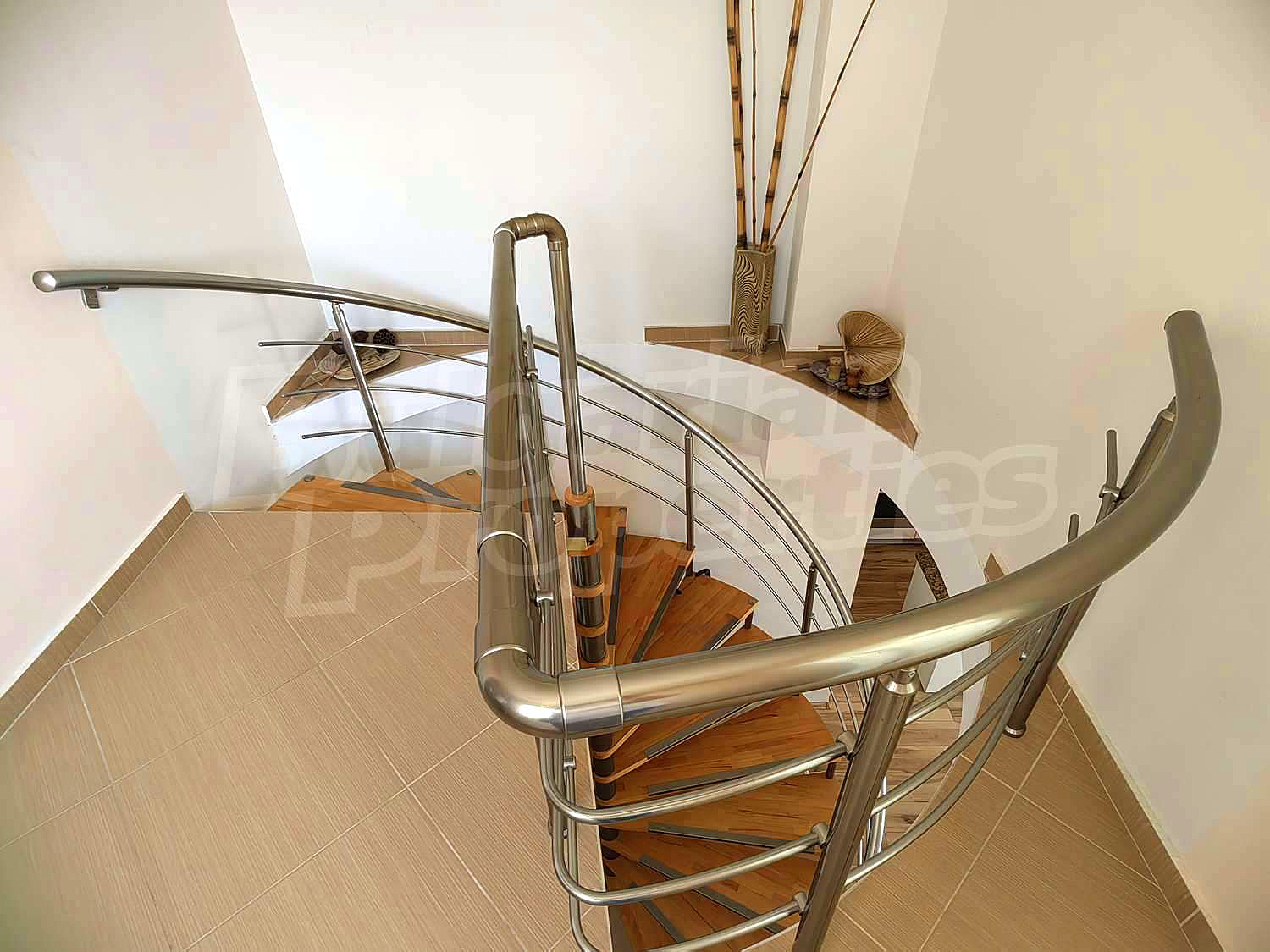 Gallery Picture 17