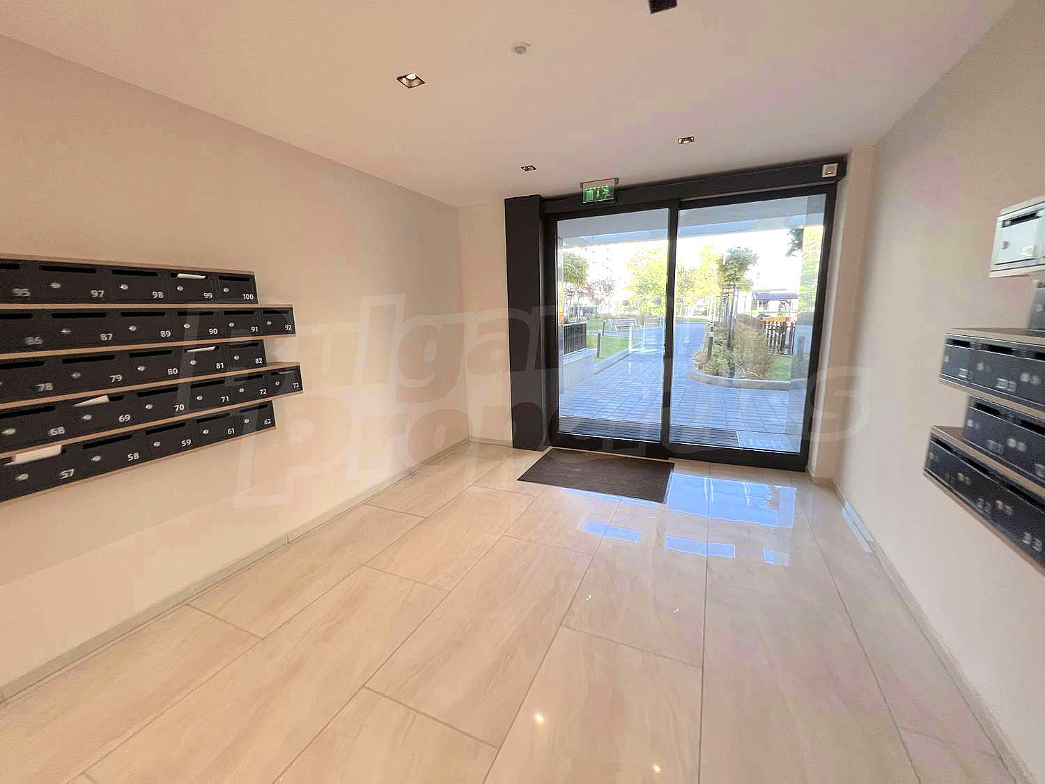 Gallery Picture 32